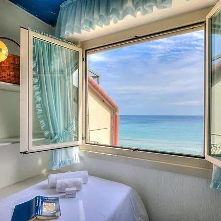 Appartement Il Bijou Di Rossella - Front - Happy Alassio