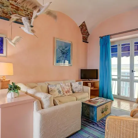 Il Bijou Di Rossella - Beach Front Duplex With Balcony - Happy Rentals