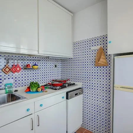 Il Bijou Di Rossella - Beach Front Duplex With Balcony - Happy Rentals * אלסיו