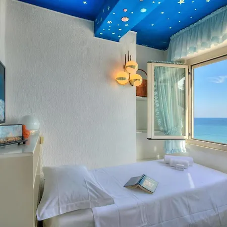Il Bijou Di Rossella - Beach Front Duplex With Balcony - Happy Rentals