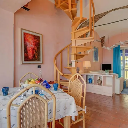 דירה Il Bijou Di Rossella - Beach Front Duplex With Balcony - Happy Rentals אלסיו